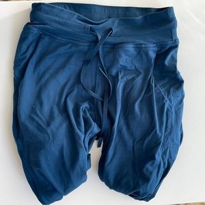 BLUE LULULEMON READY TO RULU JOGGER!!